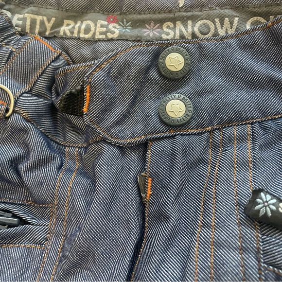 Betty Rides Snow Girl Snowboarding Denim Look Cargo Pants Elastic Waist Youth S - Picture 4 of 12